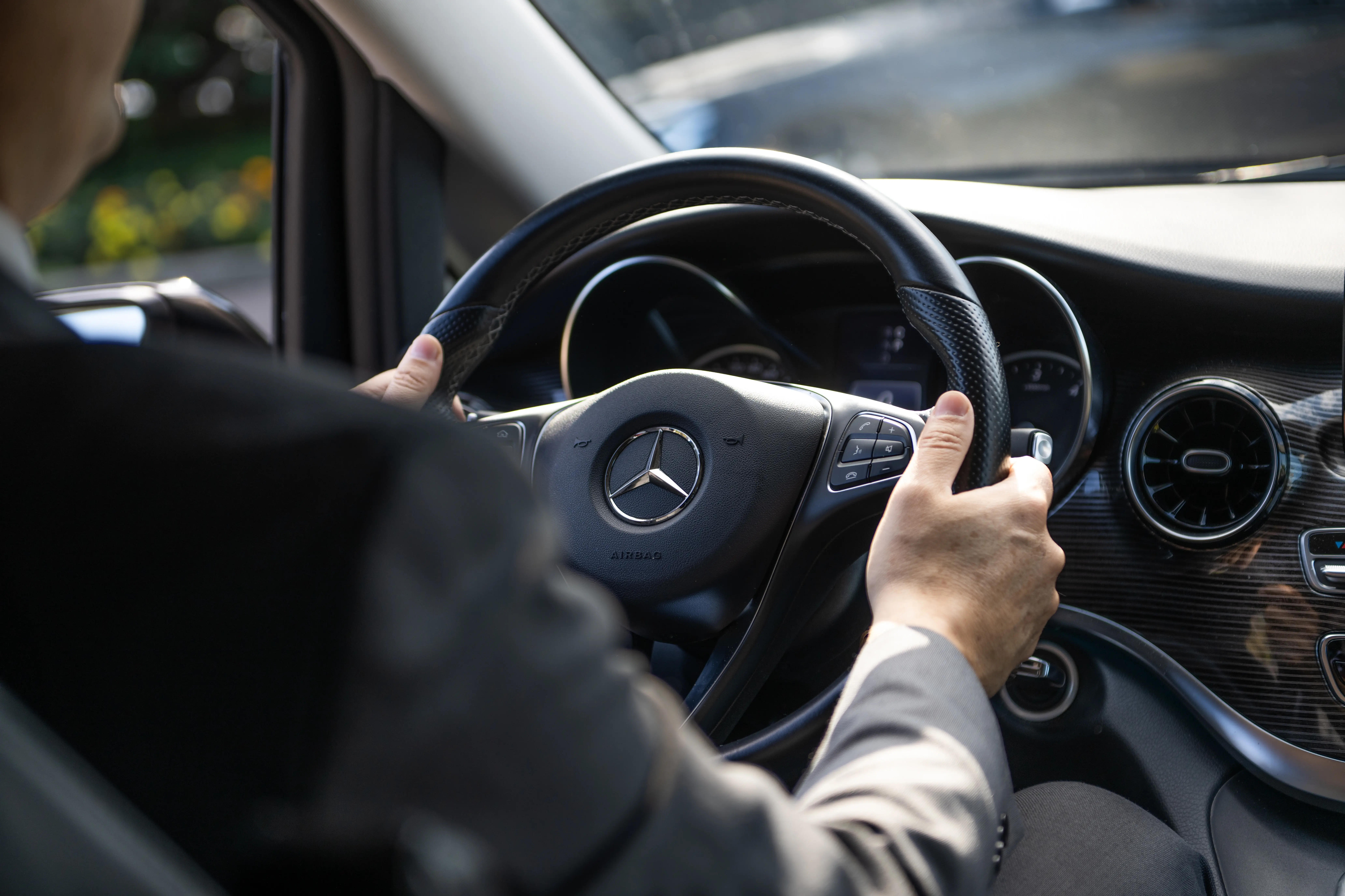 Mercedes-Benz V-Class · Pogled kroz prednji deo kabine