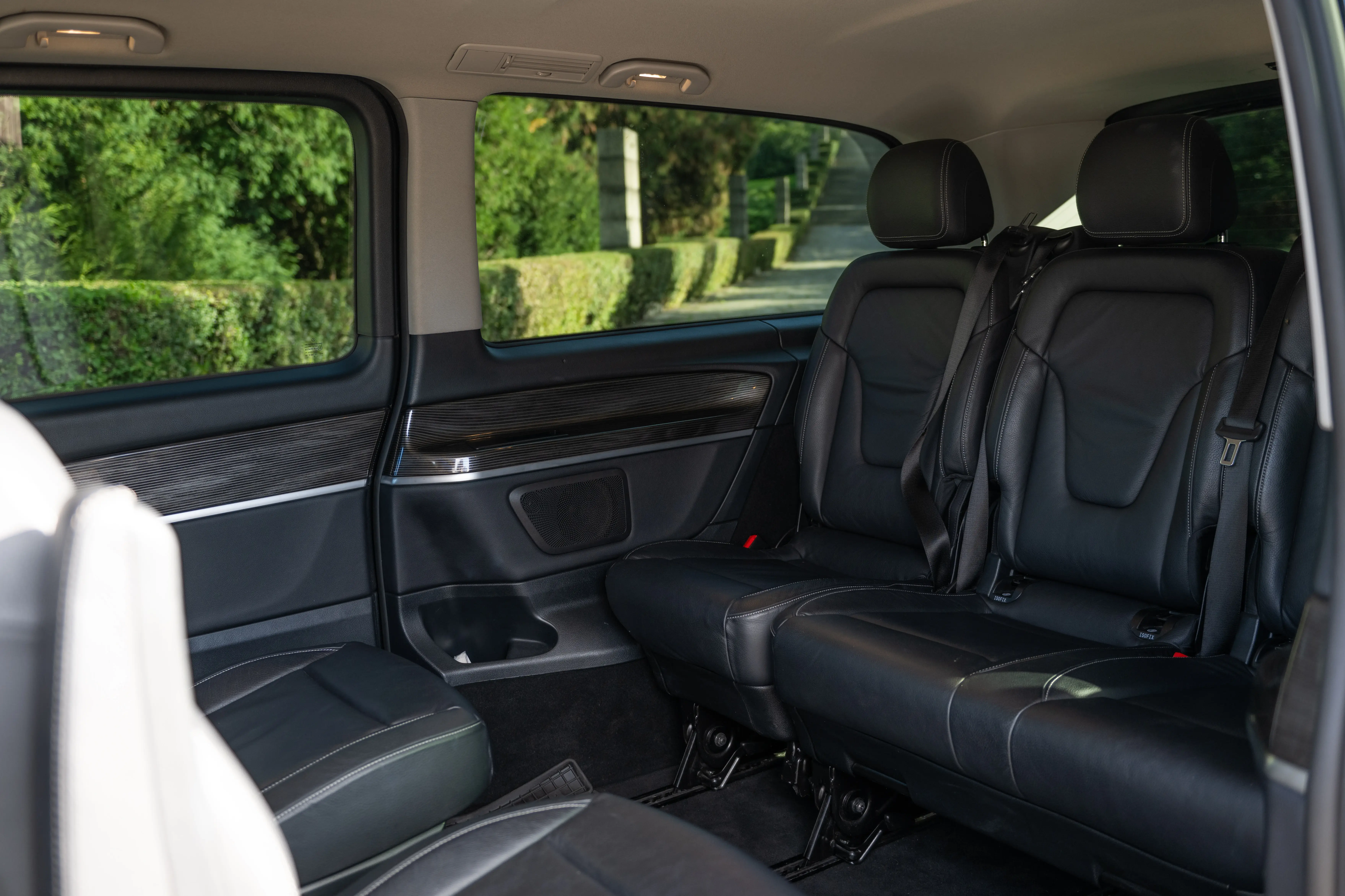 Mercedes-Benz V-Class · Zadnja sedišta i prostor za putnike